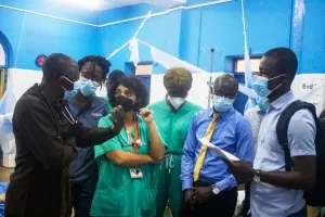 Rounds at an ICU in Sierra Leone 