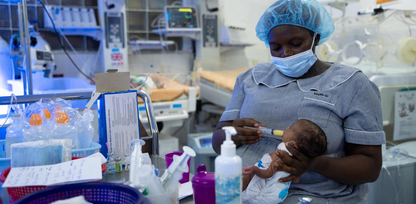 The Special Care Baby Unit (SCBU) at the PIH-supported Koidu Government Hospital (KGH) is a specialized unit that provides advanced, lifesaving care for newborns.